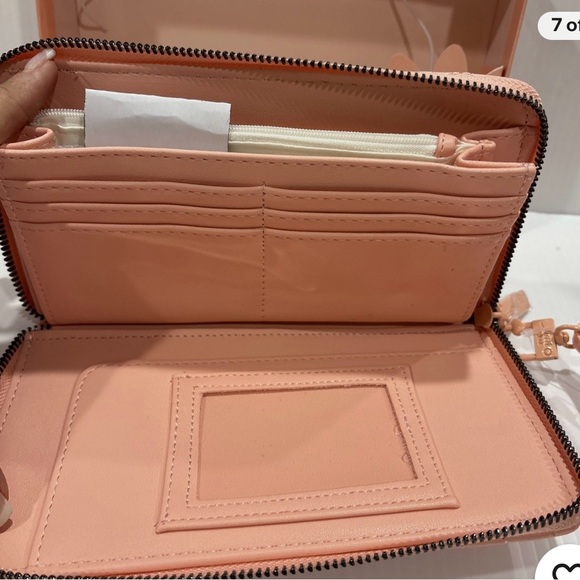 Betsey Johnson Pink Quilted Wallet and wristlet - Picture 4 of 4